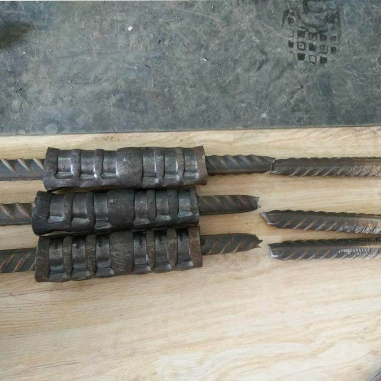 2004221587516776173327.jpg 擠壓套筒試?yán)?jpg