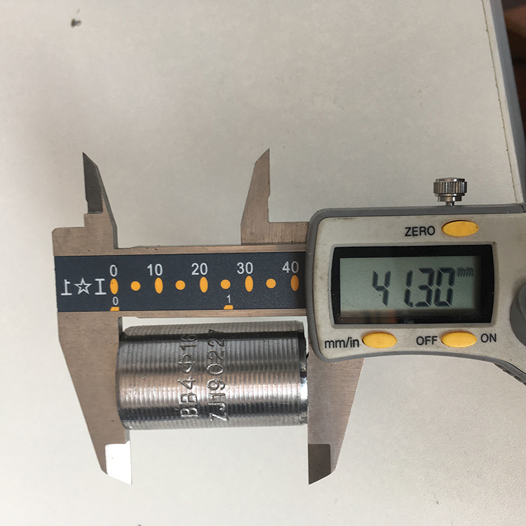 鋼筋直螺紋連接套筒.jpg 鋼筋直螺紋連接套筒.jpg